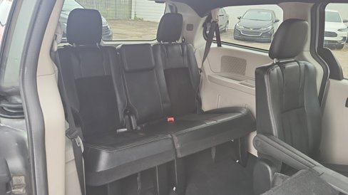 Used 2018 Dodge Grand Caravan SXT image 22