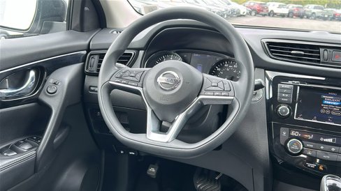 Used 2019 Nissan Rogue Sport SV image 23