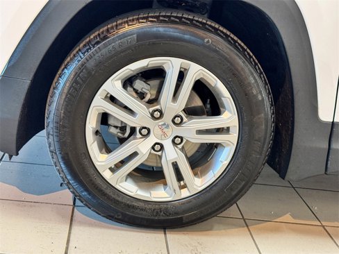 Certified 2022 GMC Terrain SLE w/ Driver Convenience Package image 15