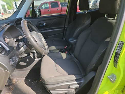 Used 2018 Jeep Renegade Altitude image 7