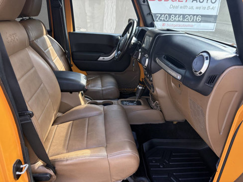 Used 2012 Jeep Wrangler Unlimited Sahara w/ Dual Top Group image 27