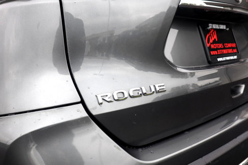 Used 2018 Nissan Rogue SL image 28
