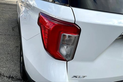 Used 2021 Ford Explorer XLT w/ Equipment Group 202A image 30