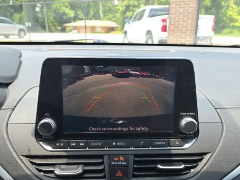 Used 2022 Nissan Altima 2.5 SV w/ SV Premium Package image 35