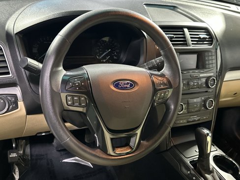Used 2016 Ford Explorer FWD image 18