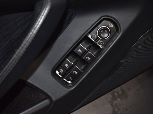 Used 2010 Porsche Panamera image 15