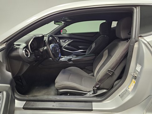 Used 2016 Chevrolet Camaro LT image 14