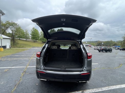 Used 2019 Buick Enclave Essence image 16