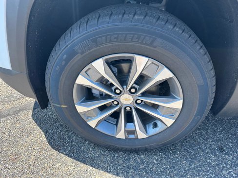 New 2026 Chevrolet Equinox LT w/ Convenience Package II image 7