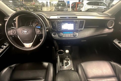 Used 2015 Toyota RAV4 Limited image 15