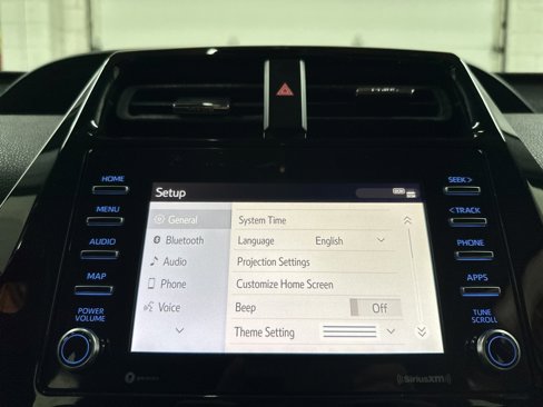 Used 2021 Toyota Prius LE image 28