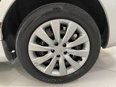 Used 2012 Toyota Corolla LE image 11
