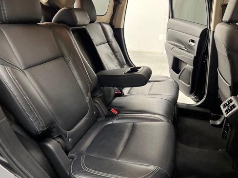 Used 2020 Mitsubishi Outlander SE image 15