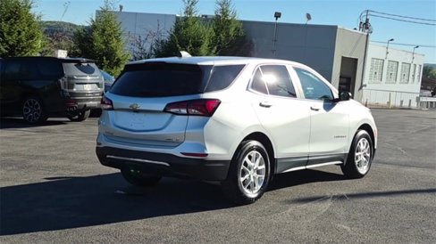 Used 2022 Chevrolet Equinox LT image 9