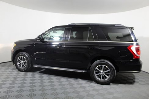 Certified 2020 Ford Expedition XLT w/ Equipment Group 202A image 5