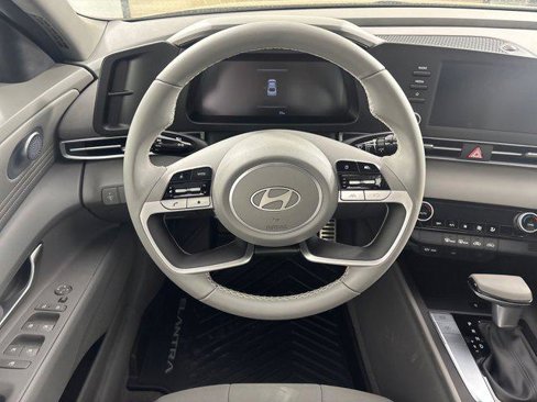 New 2025 Hyundai Elantra Sport image 25