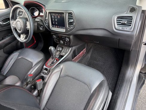 Used 2019 Jeep Compass Trailhawk image 14