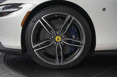 Used 2025 Ferrari Roma Spider image 18
