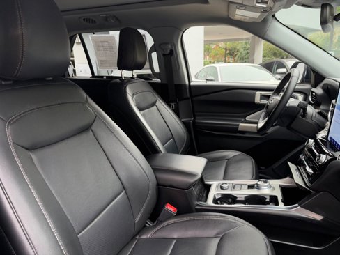 Used 2022 Ford Explorer Limited w/ Limited Technology Package image 33