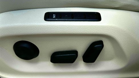 Used 2013 Volkswagen Tiguan SEL image 40
