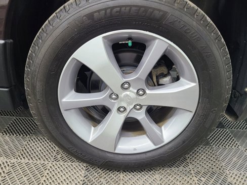Used 2013 Subaru Outback 3.6R Limited w/ Special Appearance Pkg image 17