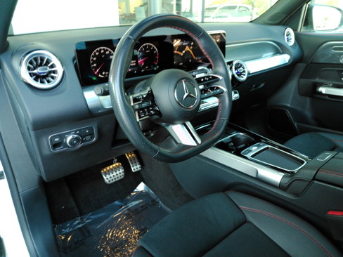 Used 2024 Mercedes-Benz GLB 250 4MATIC image 12