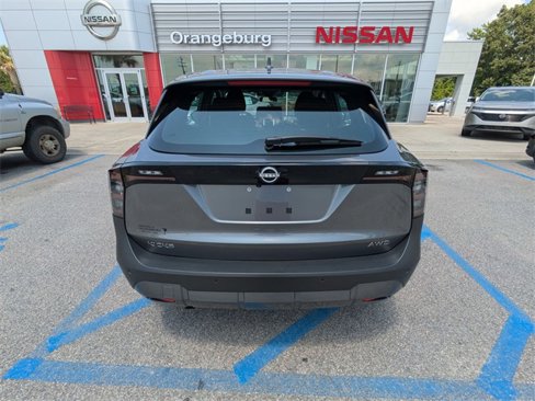 Used 2025 Nissan Kicks S w/ Charging Package image 4