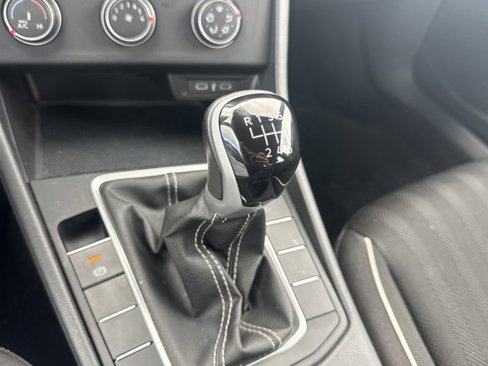 Used 2024 Volkswagen Jetta Sport image 15