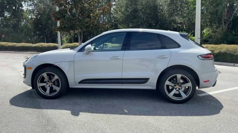 Certified 2024 Porsche Macan image 5