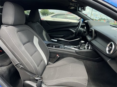 Used 2018 Chevrolet Camaro LT w/ Technology Package image 23