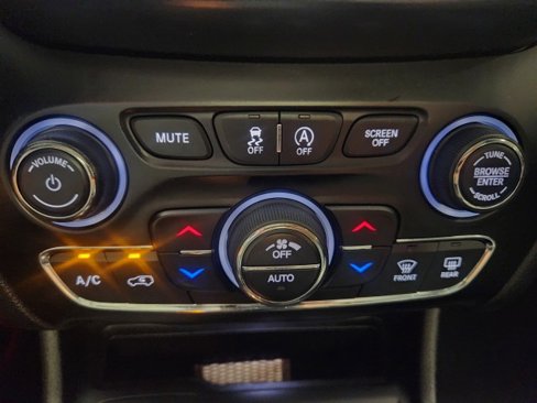 Used 2019 Jeep Cherokee High Altitude image 21