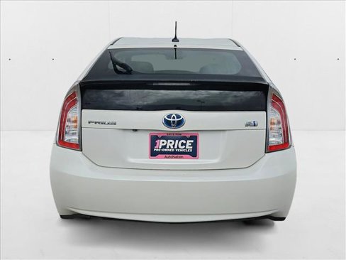 Used 2014 Toyota Prius Three image 7