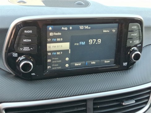 Used 2019 Hyundai Tucson SE image 16