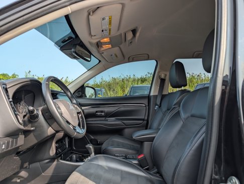 Used 2020 Mitsubishi Outlander AWD image 11