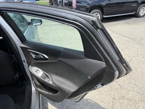 Used 2016 Chevrolet Malibu LT image 19