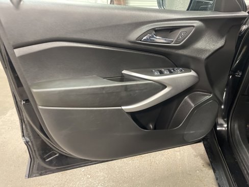 Used 2024 Chevrolet Trax LS image 21