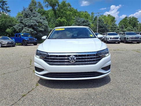 Used 2021 Volkswagen Jetta S image 2