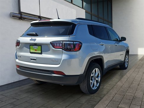 New 2025 Jeep Compass Latitude image 5