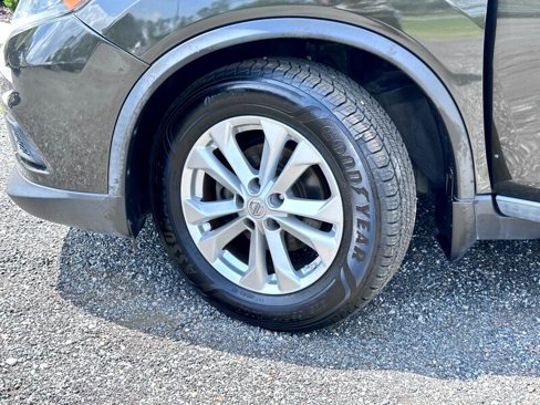 Used 2015 Nissan Rogue SV image 28