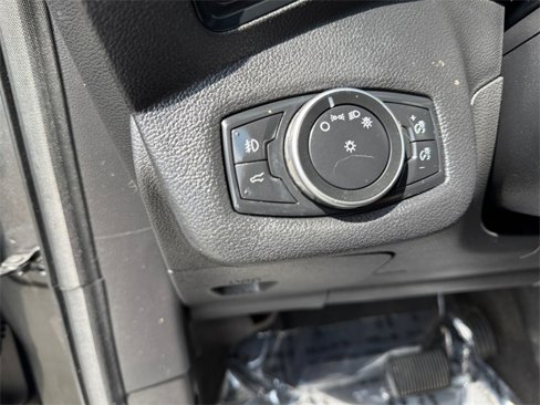 Used 2018 Ford Escape SE image 24
