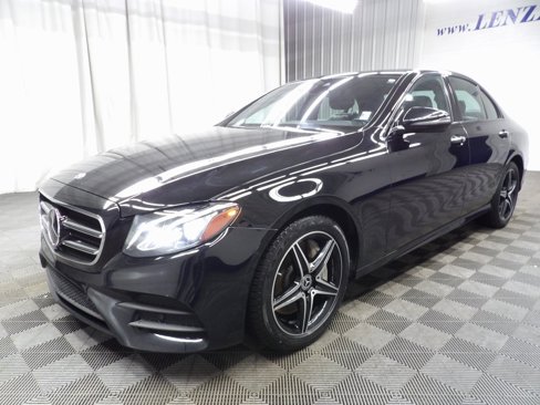 Used 2019 Mercedes-Benz E 300 4MATIC image 6