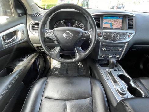 Used 2019 Nissan Pathfinder SL w/ SL Premium Package image 10