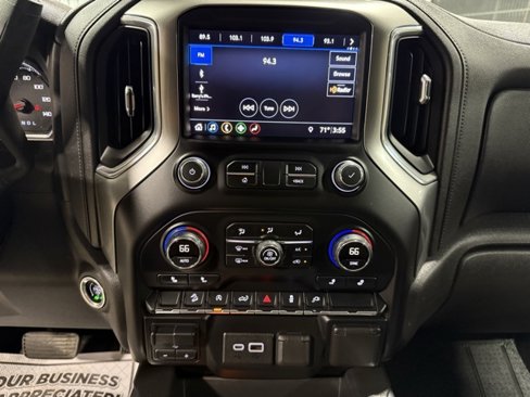 Used 2019 Chevrolet Silverado 1500 RST image 14
