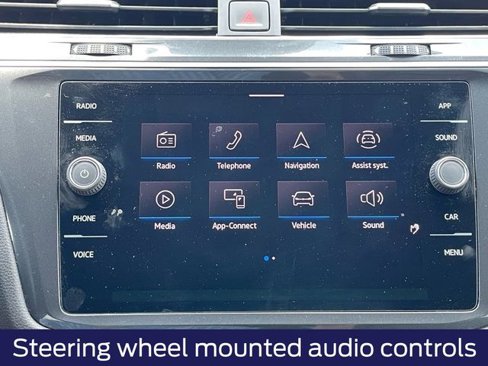 Used 2022 Volkswagen Tiguan SE image 11