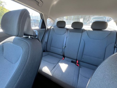 Used 2025 Kia K4 LXS image 37