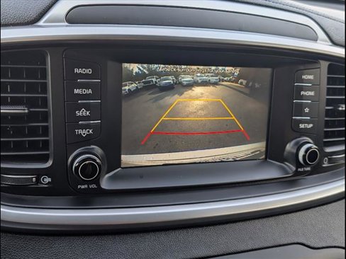 Used 2019 Kia Sorento L image 8