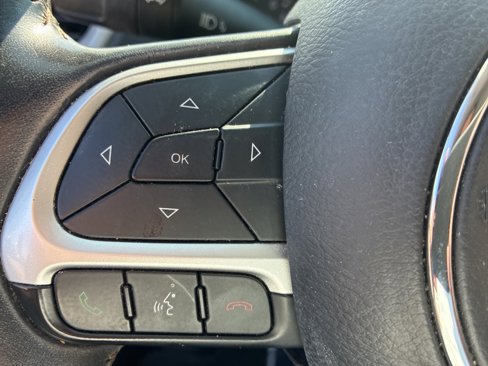 Used 2018 Jeep Compass Latitude w/ Popular Equipment Group image 8