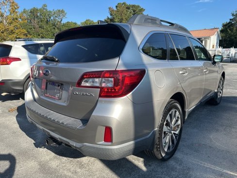 Used 2016 Subaru Outback 2.5i Limited image 6