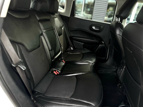 Used 2019 Jeep Compass Latitude image 14