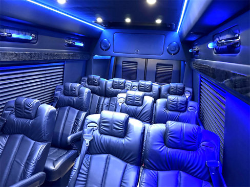 Used 2023 Mercedes-Benz Sprinter 3500 image 17